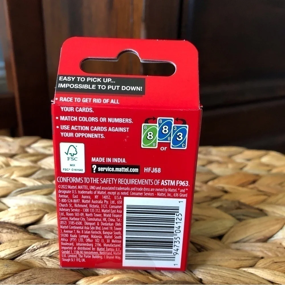 Uno Go Pocket-Size Card Game